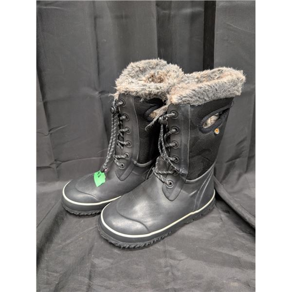 Bog Boots Size 1