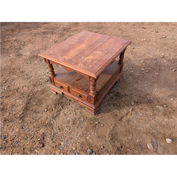 Coffee Table w/ Drawer (20"x8"x24")