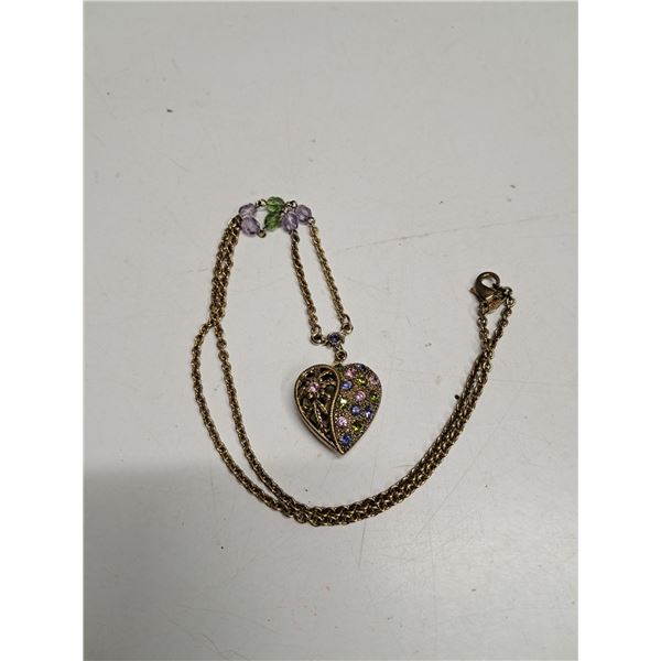 (1)   13” long 1928 gold colored necklace multi color