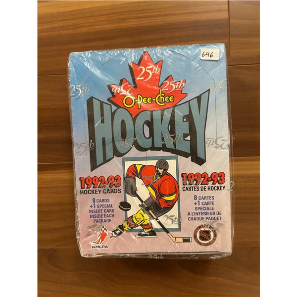 1992-93 OPC - Factory Sealed Hockey Card Box (36 Packs)
