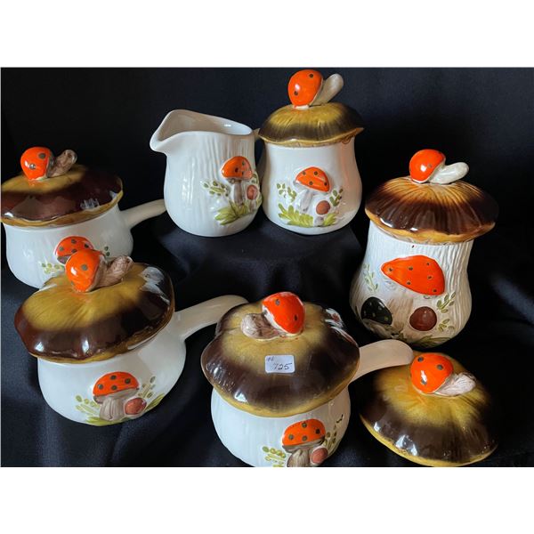 LOT # 725.......Vintage (1970's) Ceramic Mushroom Pcs. They match the Canister Set. Onion Soup bowls