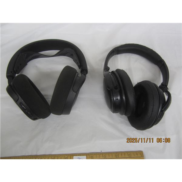 790. 2 Pairs of Cordless Headphones