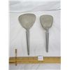Image 4 : 827.Antque Brush and Mirror Set
