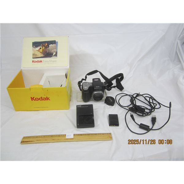 857. Kodak Easy Share Camera Package with Original Box