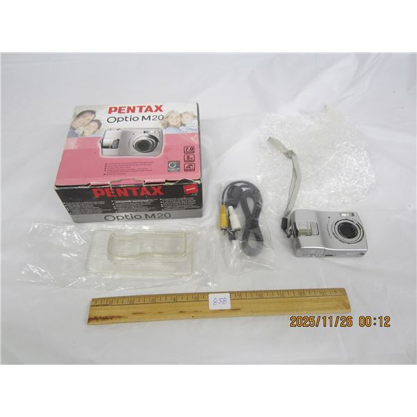 858.Pentax Optio M20 Camera Package with Original Box