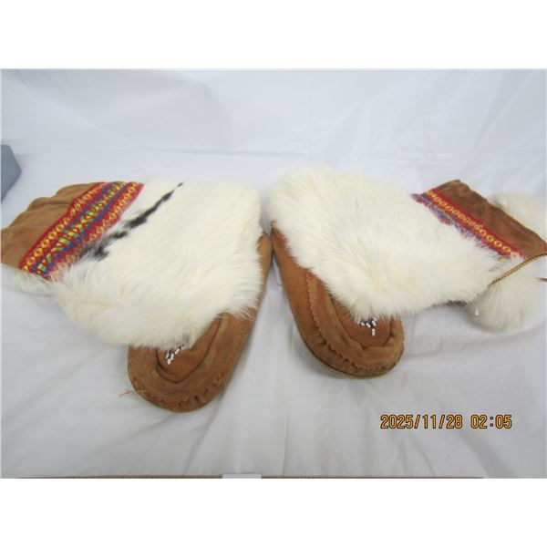 900. Hand Made Leather Mukluks Kid's Size Good Shape
