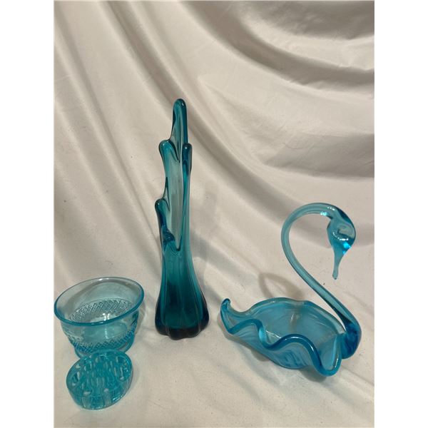 aquamarine glass vase & swan dates 1950-70 Flower Vase