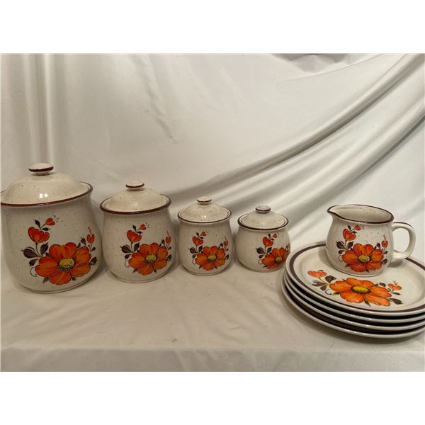 Ceramic Cannister set 1970 Valencia Poppy by Momogama 4 plates , jug