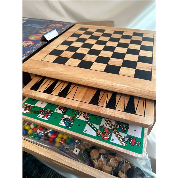 Solid wood "Game House " 10 games and pieces