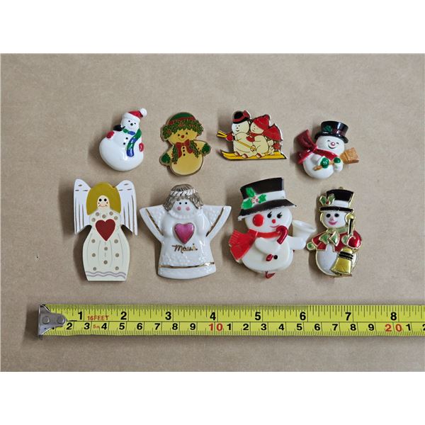 (8) Christmas Brooches