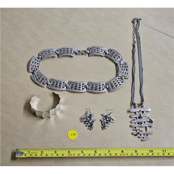 Assorted Fashion Jewelry