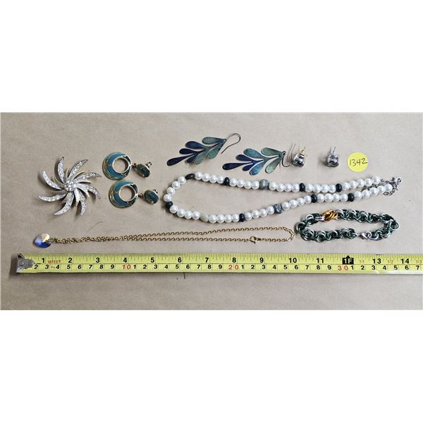 Assorted Fashion Jewelry