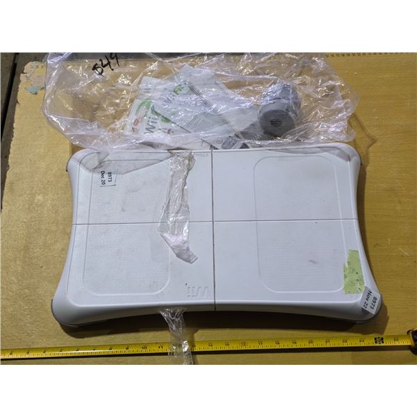 Wii fit board and game