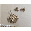 Image 3 : Assorted Pearl Style Fashion Jewelry