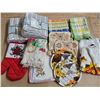 Image 2 : Box of Assorted Kitchen Linnen