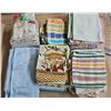 Image 3 : Box of Assorted Kitchen Linnen