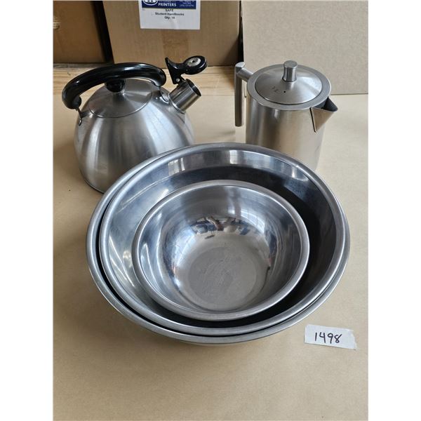 Lot of Assorted Metal Kitchen Items