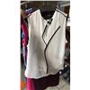 Image 5 : (9) PIECES OF ASSORTED DKNY & CALVIN KLEIN CLOTHING *MANY NEW WITH TAGS*