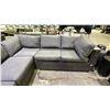 Image 2 : 3-PC SECTIONAL PATIO SOFA WITH CUSHIONS