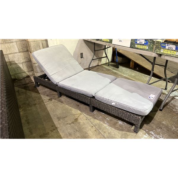 ADJUSTABLE PATIO LOUNGE CHAIR WITH CUSHION