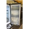 Image 4 : HISENSE 36"W STAINLESS STEEL FRENCH DOOR REFRIGERATOR WITH 2 BOTTOM FREEZER DRAWERS