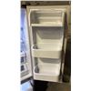 Image 4 : SAMSUNG 36"W STAINLESS STEEL REFRIGERATOR WITH BOTTOM FREEZER