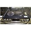 Image 2 : LG 30"W STAINLESS STEEL STOVE WITH CONVECTION OVEN