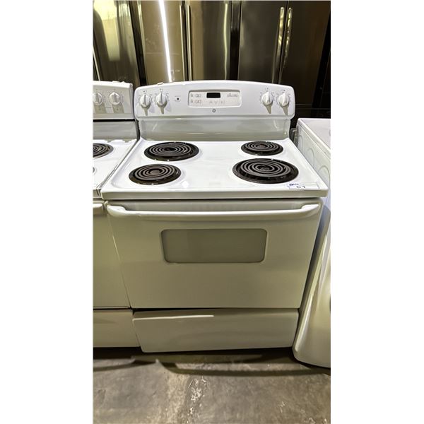 GE 30"W SLIDE-IN ELECTRIC STOVE
