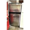 Image 1 : MAYTAG 30"W STAINLESS STEEL SWING DOOR REFRIGERATOR WITH TOP FREEZER