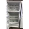 Image 2 : ARMANA 30"W SWING DOOR REFRIGERATOR WITH TOP FREEZER
