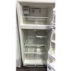 Image 2 : ELECTROLUX 30"W REFRIGERATOR WITH TOP FREEZER
