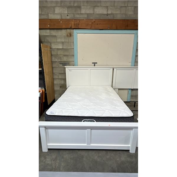 QUEEN SIZE BED FRAME WITH HEADBOARD & FOOTBOARD *MATTRESS NOT INCLUDED*