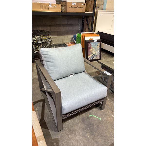 METAL PATIO CHAIR WITH CUSHIONS