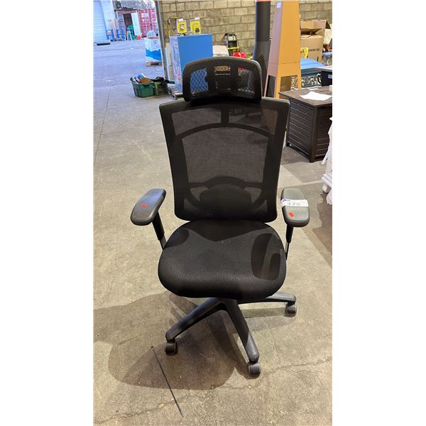 MESH BACK ROLLING OFFICE CHAIR