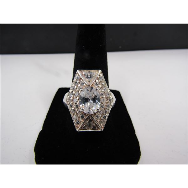 Size 8 Sterling Silver Art Deco Style Ring. 10 Grams