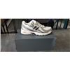 Image 1 : NEW PAIR OF NEW BALANCE U740JSG LIFESTYLE RUNNERS, WHITE GREY SIZE WOMENS 8.5, MENS 7