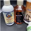 Image 4 : LOT OF NEW ANIMAL HYGIENIC PRODUCTS