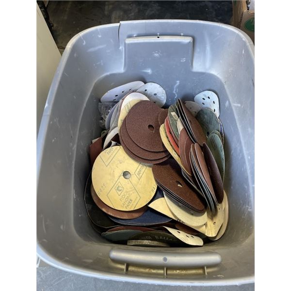 TOTE OF SANDING DISCS