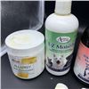 Image 4 : LOT OF NEW ANIMAL HYGIENIC PRODUCTS