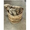 Image 2 : WOODEN BASKET OF BURLAP