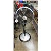 Image 1 : WEATHERWORKS FLOOR FAN