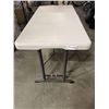 Image 2 : 4FT FOLDING TABLE
