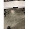 Image 3 : 4FT FOLDING TABLE