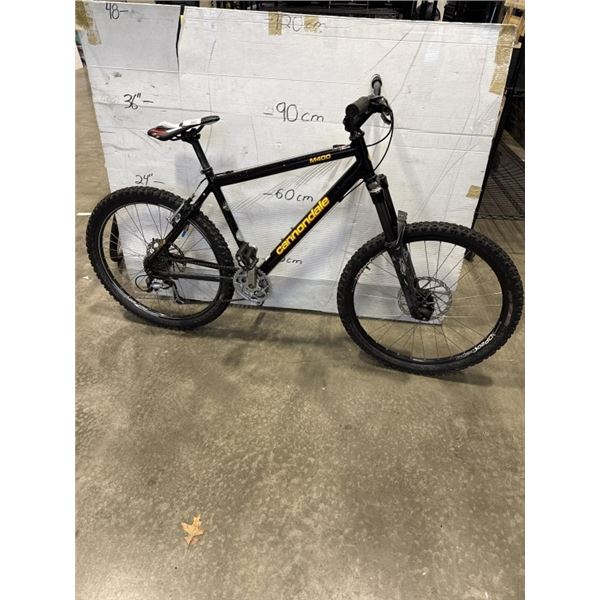 BLACK CANNONDALE BIKE