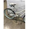 Image 2 : WHITE HUFFY BIKE