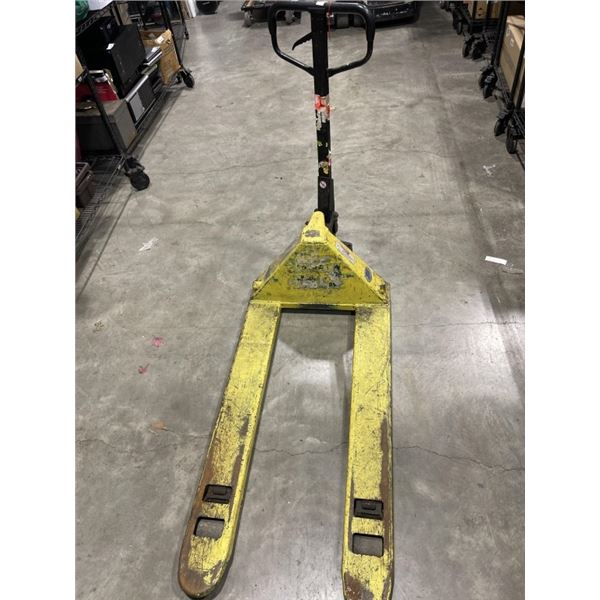 YELLOW PALLET JACK, WORKING