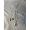 Image 1 : VINTAGE SILVER COLOUR W/ ABELONE INLAID PENDANT W/ CHAIN NECKLACE AND MATCHING EARRINGS SET