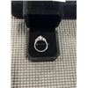 Image 3 : NEW STERLING SILVER 2.0CT HEART CUT SIMULATED DIAMOND (CZ) TRINITY RING W/ PEAR SIDESTONES, SIZE 7 M