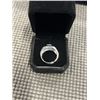 Image 3 : NEW PLATINUM PLATED 1.0CT SIMULATED DIAMOND (CZ) MENS RING, RESIZEABLE