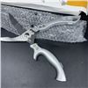 Image 2 : NEW STAINLESS STEEL SPRING-LOADED KITCHEN SHEARS
